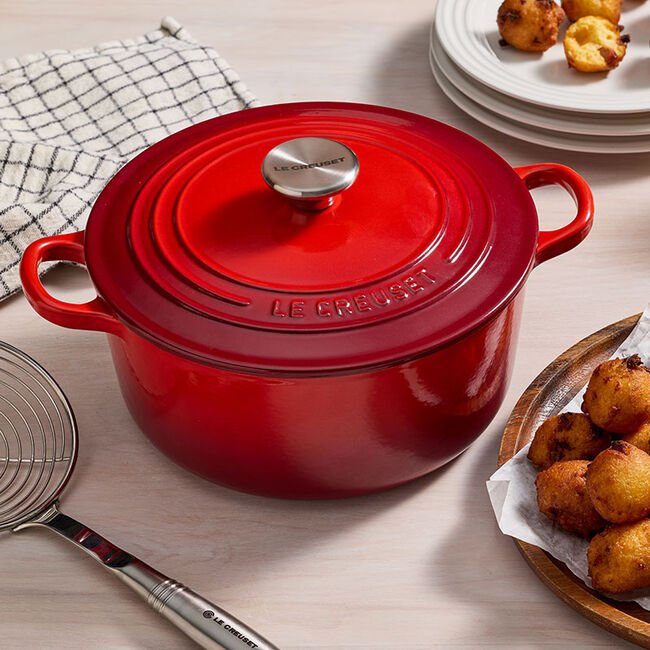 Le Creuset Signature Round Dutch Oven (dutch ovens)