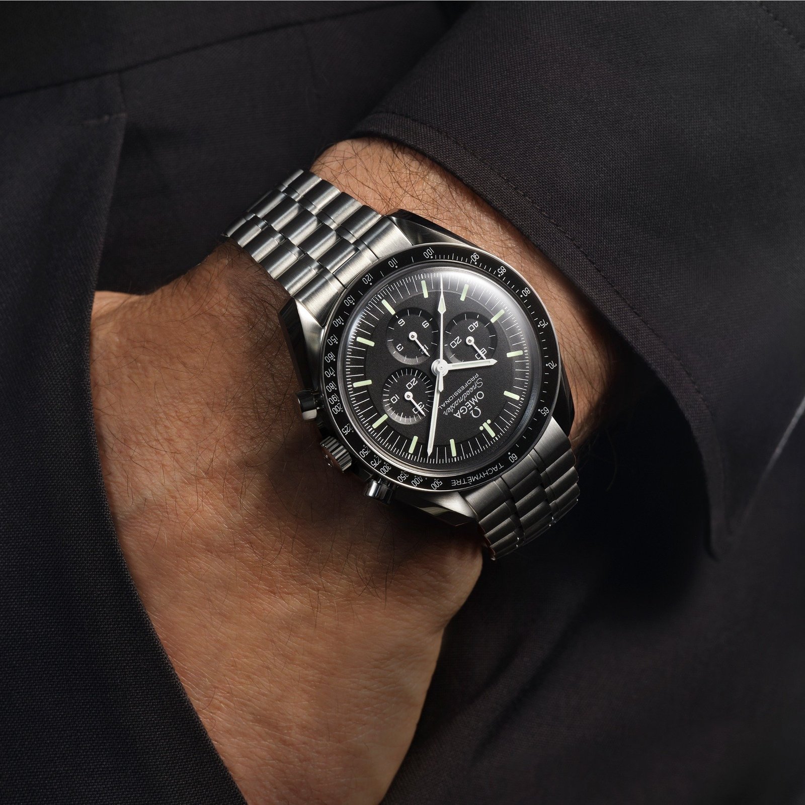 Omega Speedmaster Moonwatch Professional (luxury watches)