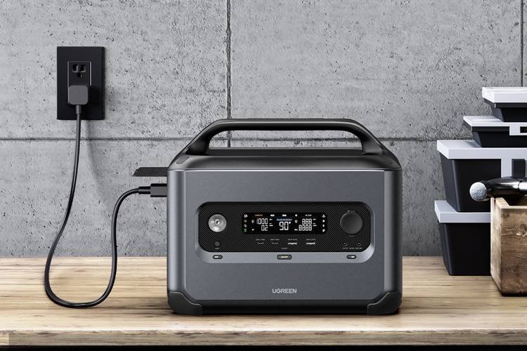 UGREEN PowerRoam 1200 Power Station (portable power stations)