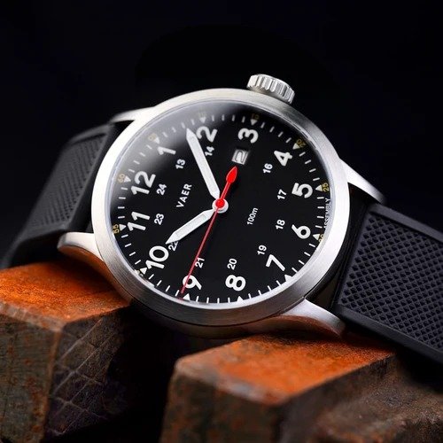 Vaer C5 Field black dial watch (field watches)